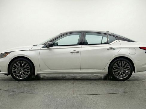 Used 2025 Nissan Altima 2.5 SV image 5