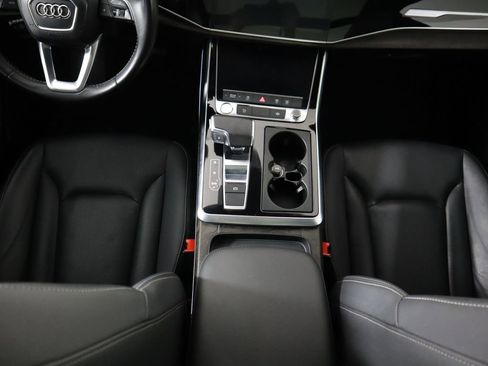 Used 2020 Audi Q8 Premium Plus image 17