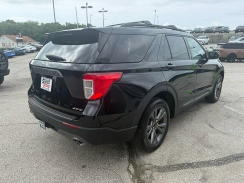 Used 2023 Ford Explorer XLT w/ Equipment Group 202A AWD/4WD image 7