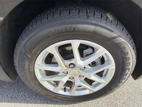 Used 2022 Chevrolet Equinox LT image 12