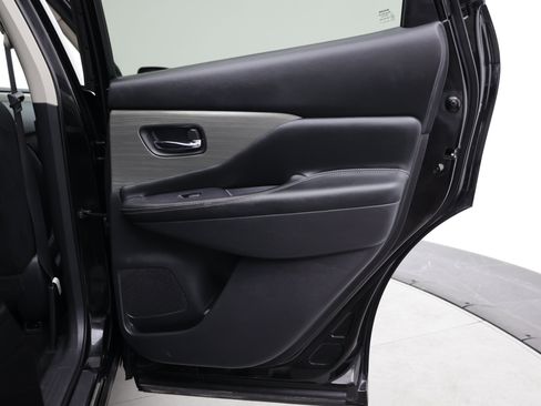 Used 2018 Nissan Murano SV FWD image 36