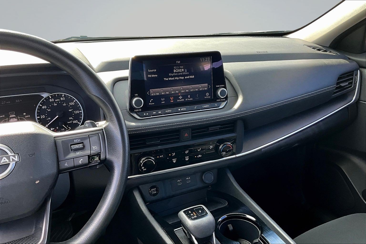 Used 2025 Nissan Rogue S AWD/4WD image 8