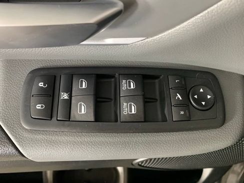 Used 2020 RAM 1500 Big Horn AWD/4WD image 30