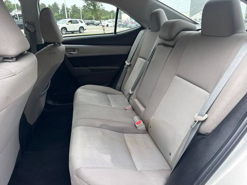 Used 2016 Toyota Corolla LE FWD image 31