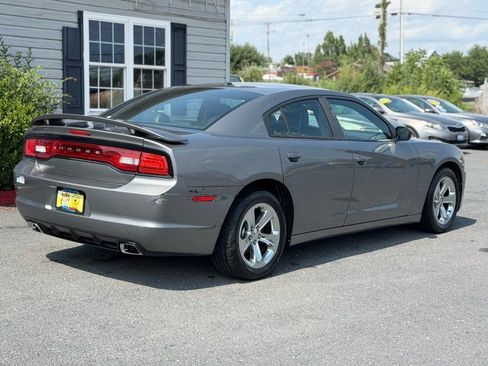 Used 2012 Dodge Charger SXT RWD image 8