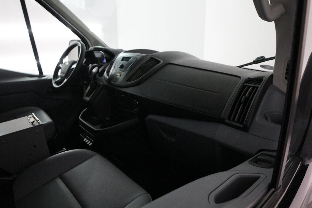 Used 2017 Ford Transit 250 148 Medium Roof RWD image 40