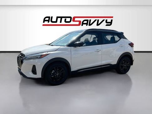 Used 2024 Nissan Kicks SR w/ SR Premium Package FWD image 3