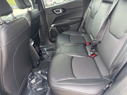 New 2026 Jeep Compass Latitude AWD/4WD image 18