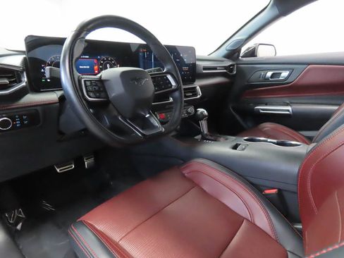 Used 2025 Ford Mustang Premium RWD image 7