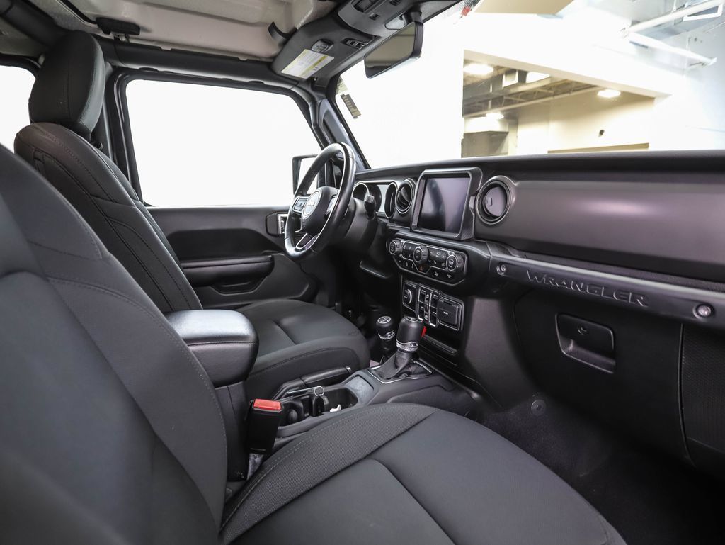 Used 2021 Jeep Wrangler Unlimited Sport AWD/4WD image 29