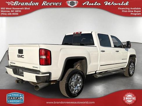 Used 2019 GMC Sierra 2500 Denali w/ Duramax Plus Package AWD/4WD image 5