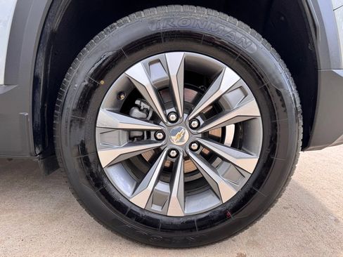 Used 2025 Chevrolet Equinox LT w/ Convenience Package II image 26