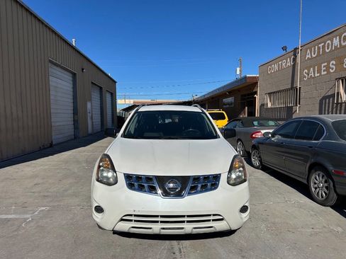 Used 2015 Nissan Rogue S w/ Convenience Package image 2