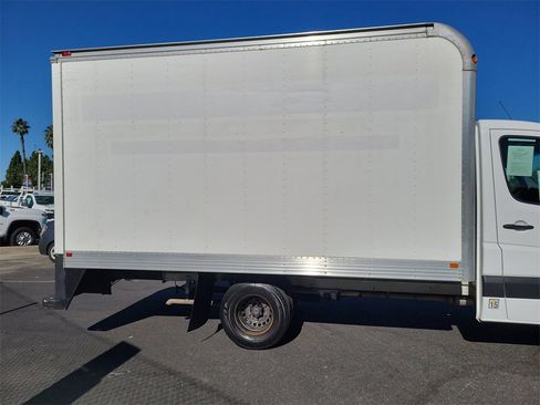 Used 2017 Mercedes-Benz Sprinter 3500 image 13