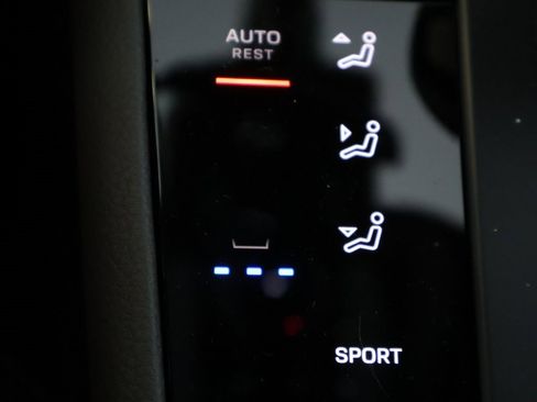 New 2025 Porsche Macan image 25