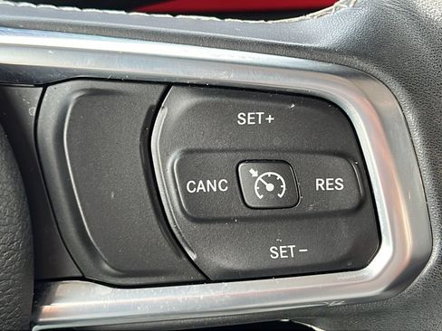 Used 2020 Jeep Gladiator Overland AWD/4WD image 20