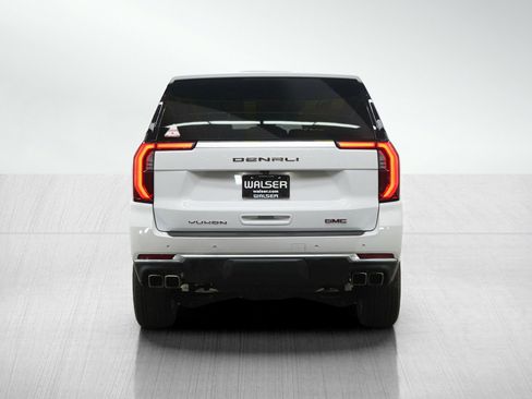 Used 2025 GMC Yukon Denali AWD/4WD image 5