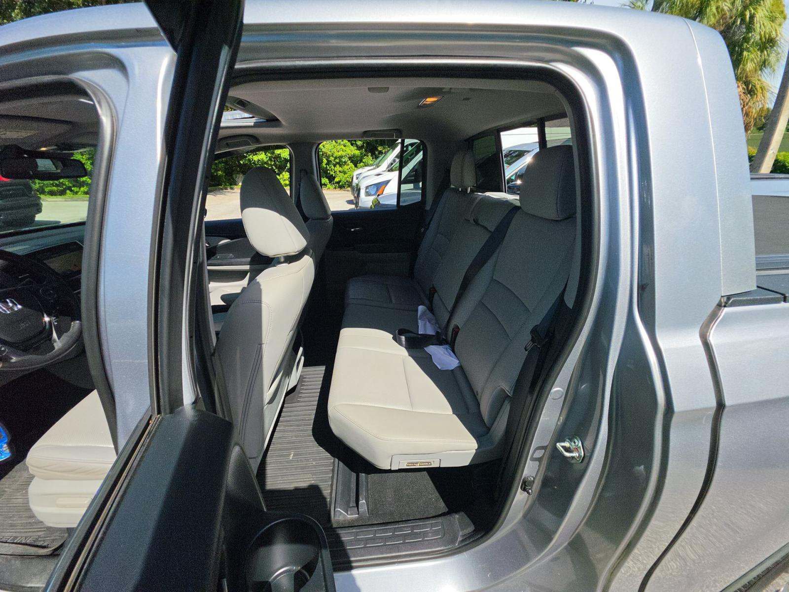 Used 2020 Honda Ridgeline RTL-E image 12