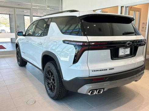 New 2026 Chevrolet Traverse Z71 w/ Enhanced Driving Package AWD/4WD image 6