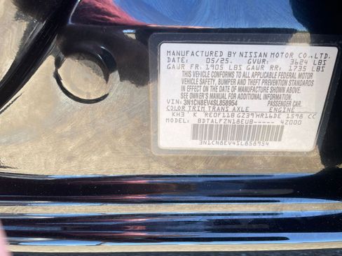 Used 2025 Nissan Versa SV image 27