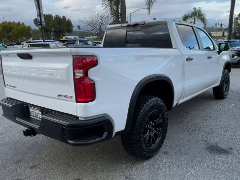 Used 2023 Chevrolet Silverado 1500 ZR2 w/ Technology Package image 8