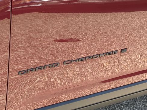 Certified 2023 Jeep Grand Cherokee L Laredo image 13