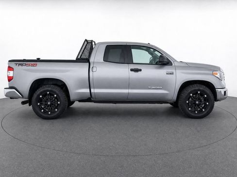 Used 2016 Toyota Tundra SR5 AWD/4WD image 9
