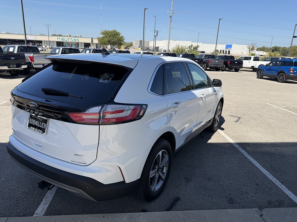 Used 2024 Ford Edge SEL w/ Convenience Package AWD/4WD image 5