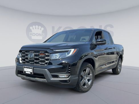 Used 2025 Honda Ridgeline TrailSport image 1
