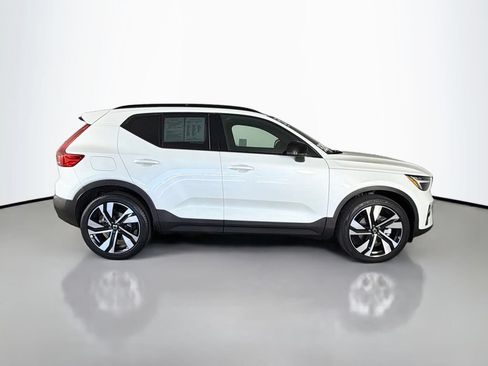 Certified 2023 Volvo XC40 B5 Plus w/ Protection Package Premier AWD/4WD image 8