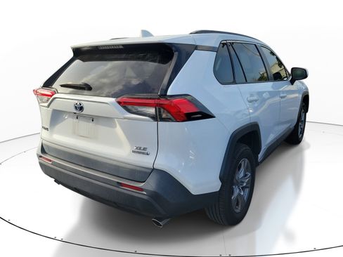Used 2022 Toyota RAV4 XLE w/ Convenience Package AWD/4WD image 6