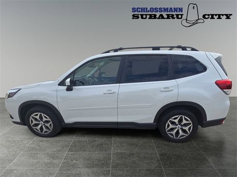 Certified 2023 Subaru Forester Premium image 6