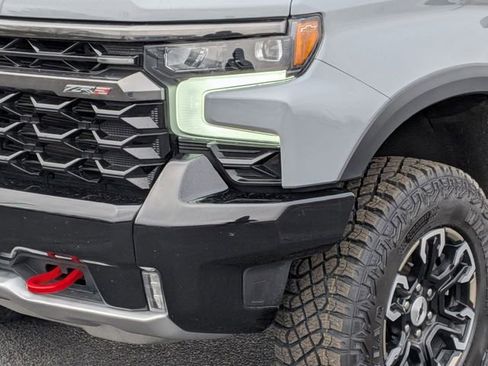 Used 2024 Chevrolet Silverado 1500 ZR2 w/ Technology Package image 9