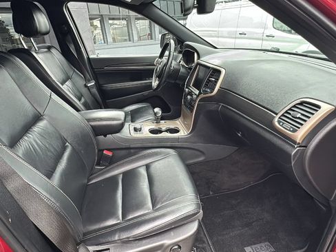 Used 2015 Jeep Grand Cherokee Limited w/ Trailer Tow Group IV AWD/4WD image 19