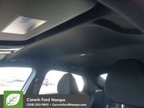 Used 2025 Hyundai Elantra Sport image 23