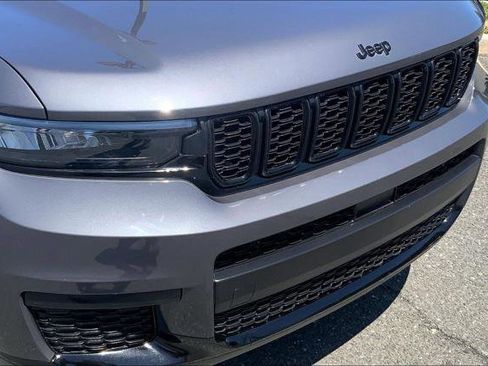Certified 2025 Jeep Grand Cherokee L Altitude AWD/4WD image 31
