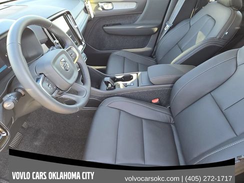 Used 2026 Volvo XC40 B4 Core w/ Protection Package Premier FWD image 13