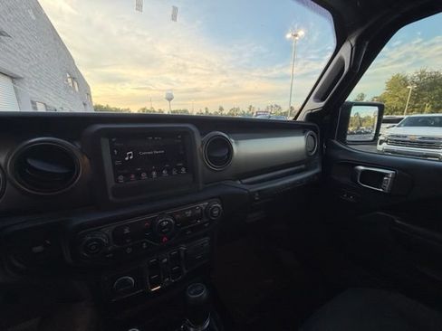 Used 2021 Jeep Wrangler Unlimited Sport AWD/4WD image 27