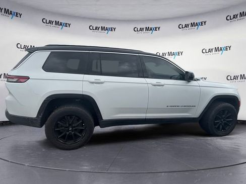 Used 2025 Jeep Grand Cherokee L Laredo w/ Luxury Tech Group I RWD image 6
