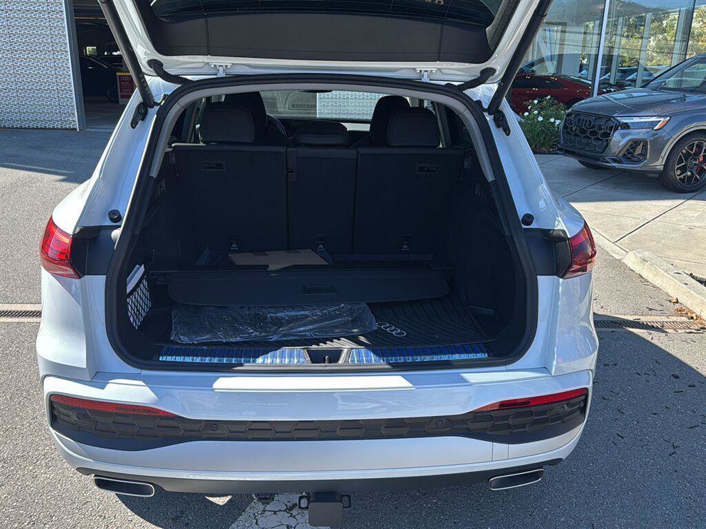 Certified 2025 Audi Q5 Premium AWD/4WD image 15