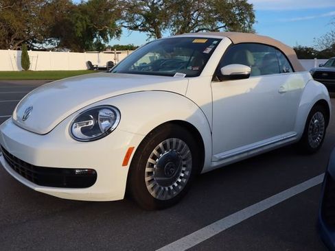 Used 2014 Volkswagen Beetle 1.8T image 4