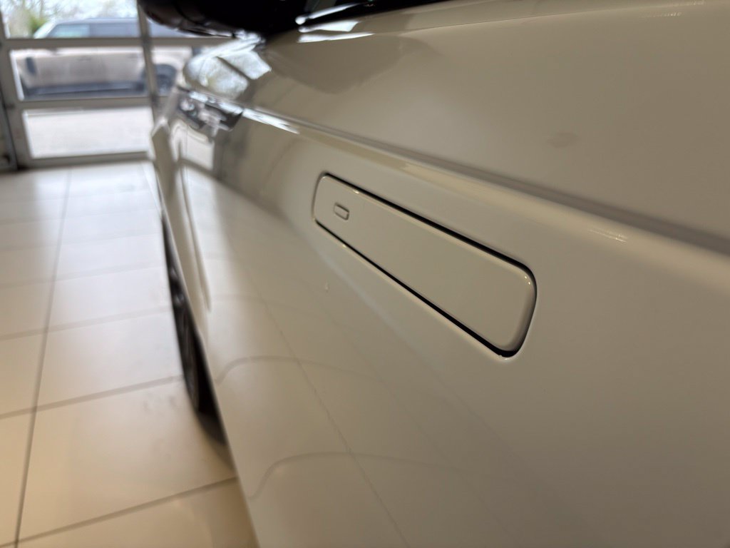 New 2026 Land Rover Range Rover Velar S AWD/4WD image 28
