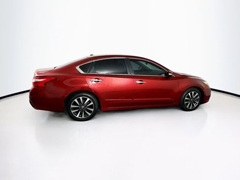 Used 2016 Nissan Altima 2.5 SL w/ 2.5 Technology Package image 10
