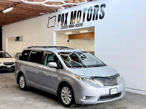 Used 2017 Toyota Sienna Limited Premium AWD/4WD image 1