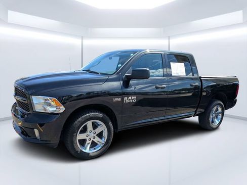Used 2018 RAM 1500 Express w/ Express Value Package AWD/4WD image 7