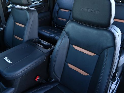 Used 2025 GMC Sierra 2500 AT4 w/ AT4 Premium Plus Package image 11