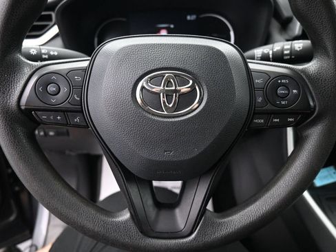Used 2024 Toyota RAV4 XLE FWD image 16