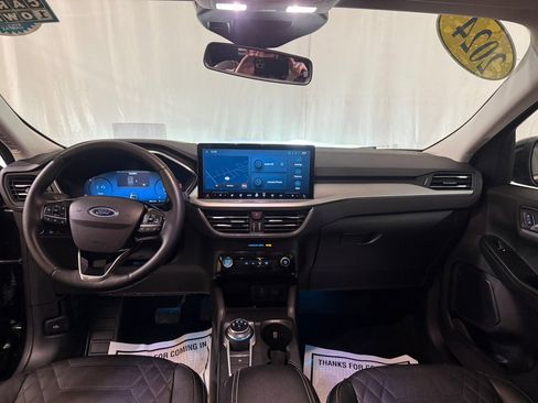 Used 2024 Ford Escape Platinum w/ Premium Technology Package image 38
