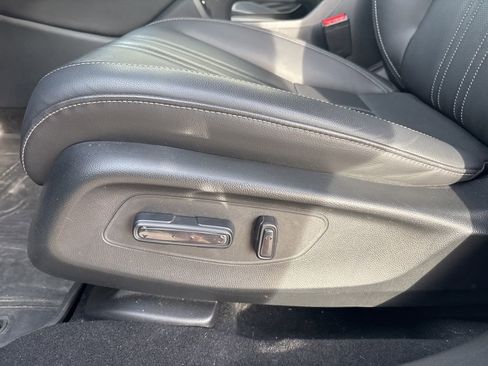 Used 2024 Honda HR-V EX-L image 13