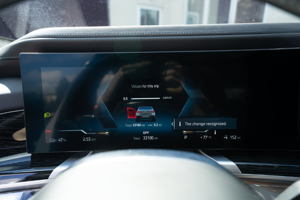 Used 2024 BMW i7 xDrive60 AWD/4WD image 27